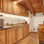 Apartment Aux Pieds Du Malatra' 1 *
