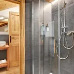 Apartment Aux Pieds Du Malatra' 1