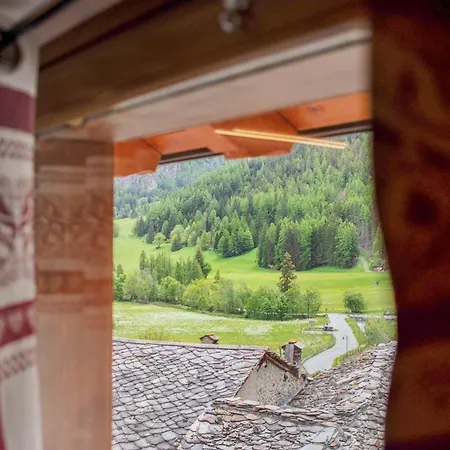 Aux Pieds Du Malatra' 1 * 상레미 앙보스