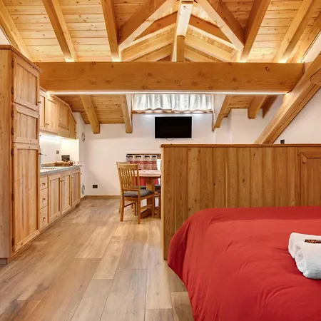 Aux Pieds Du Malatra' 1 Apartment Saint-Rhemy-En-Bosses